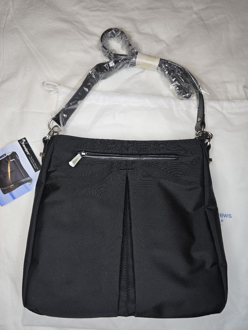 Travelpro Black Crossbody Shoulder Bag Ladies Handbag Travel Purse Adj Strap NWT